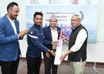 भारतले नेपाली क्रिकेट टिमलाई दियो २० ब्याट
