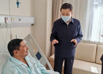 उपप्रधानमन्त्री श्रेष्ठ अस्पतालभित्रै ‘हिँडडुल गर्न’ थाले