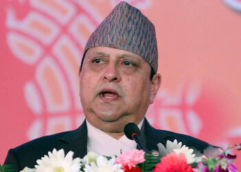 पूर्वराजा शाहले व्यङ्ग्यात्मक शैलीमा भने :  छिनछिनमा भूइँचालो आइरहेको छ विचार गर्नुस्