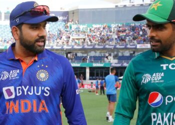 पाकिस्तानविरुद्ध टस जितेर बलिङ गर्दै भारत