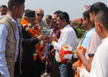 प्रधानमन्त्री दाहाल पुगे चितवन