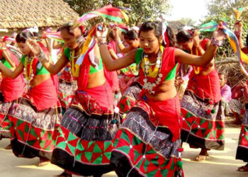 साथीसंगीको सम्बन्ध बलियो बनाउने ‘सखिया नाच’