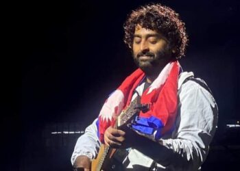 जब अर्जित सिंहले नेपाली झण्डा काँधमा राखे…