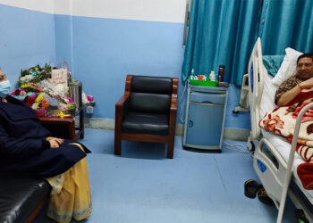 पूर्वराष्ट्रपति भण्डारीले भेटिन् गृहमन्त्री 