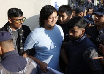 अभियन्ता ईः को विरोध प्रदर्शनमा स्थानीयको अवरोध