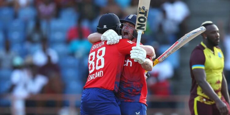 साल्टको शतकमा वेस्टइन्डिजमाथि इंग्ल्याण्डको रोमाञ्चक जित