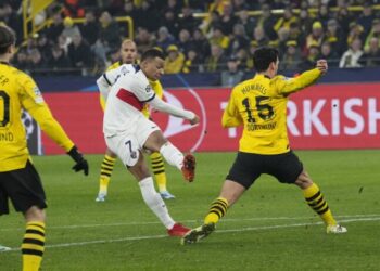 पिएसजी च्याम्पियन्स लिगको नकआउट चरणमा