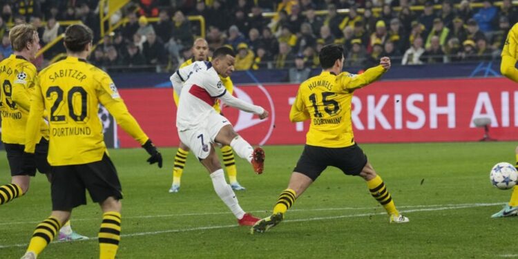 पिएसजी च्याम्पियन्स लिगको नकआउट चरणमा