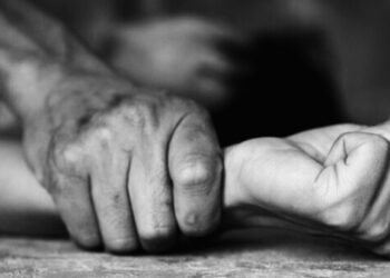 होस्टेलमा खाना बनाउन गएकी किशोरी शिक्षकबाट बलात्कृत