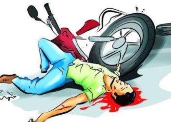 तीनजना सवार मोटरसाइकल दुर्घटना हुँदा दुईको मृत्यु